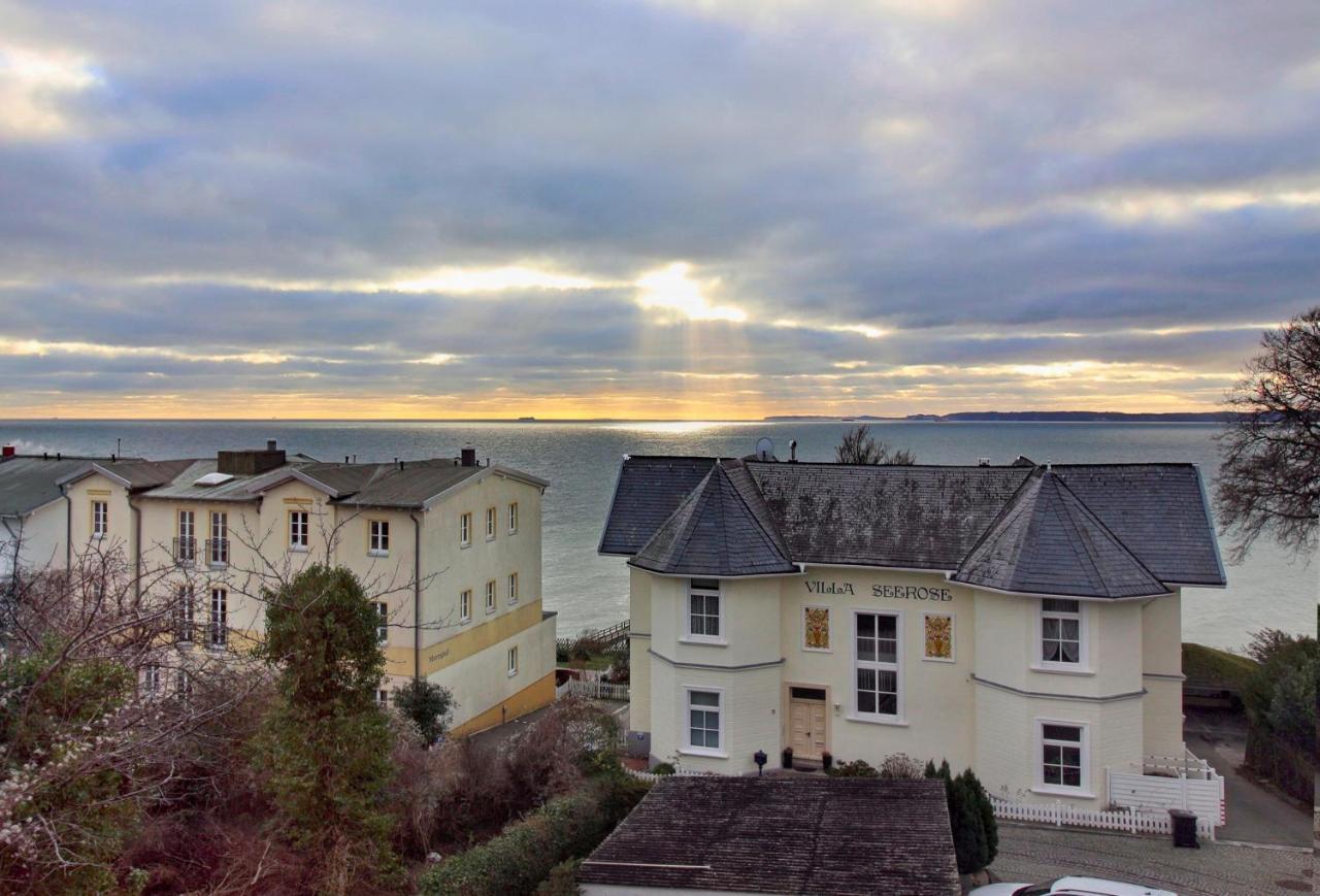 Villa Ostseelilie - Appartements Mit Balkon Und Meerblick Sassnitz Luaran gambar